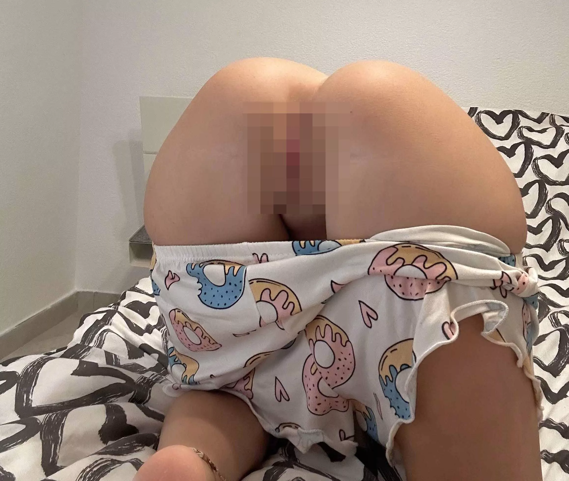 What other guys get to see when they come over