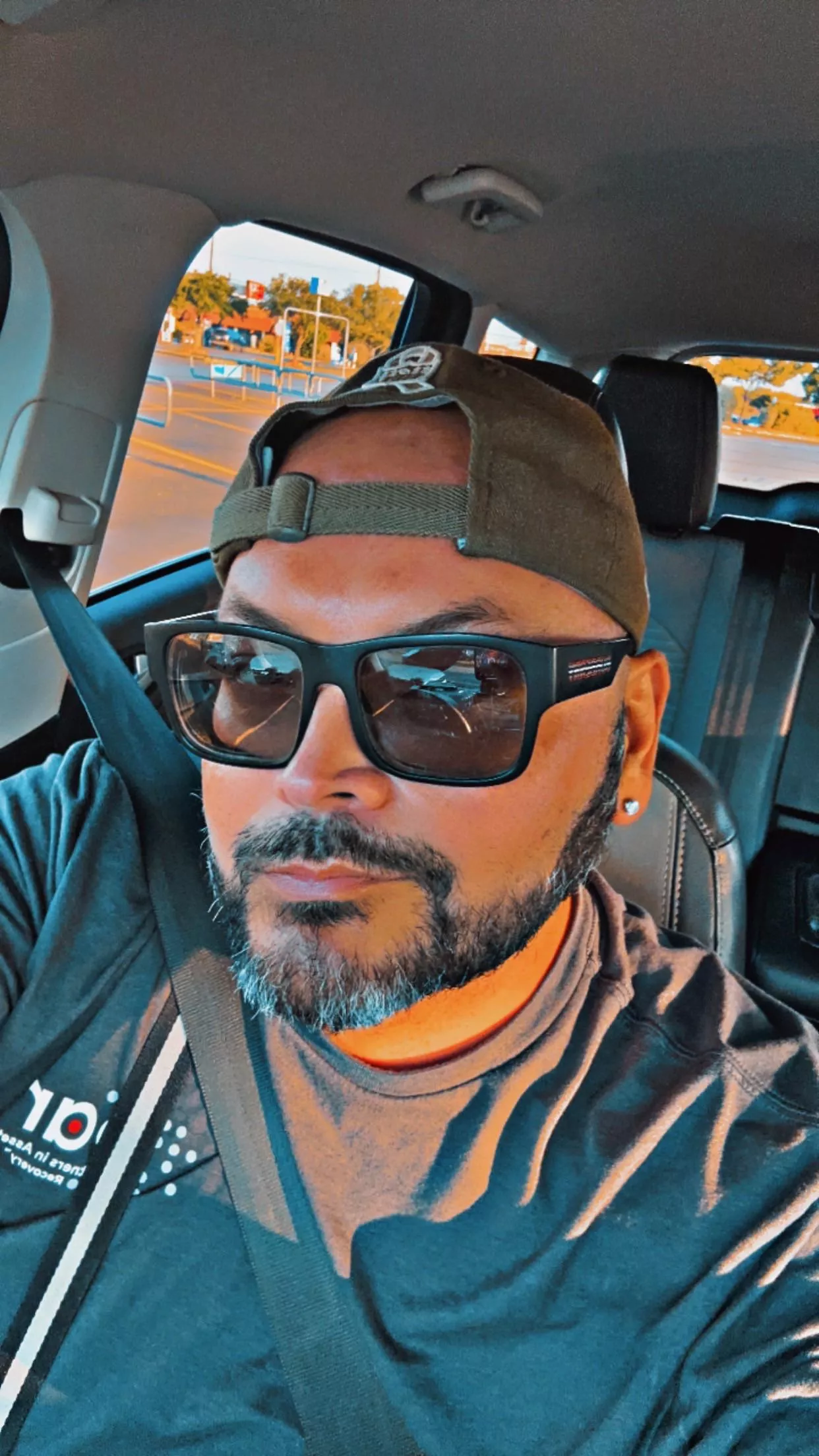 Who needs a mouthhug [M] if you want a mouthhug