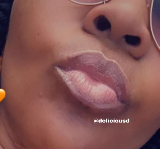 Y'all like lips?