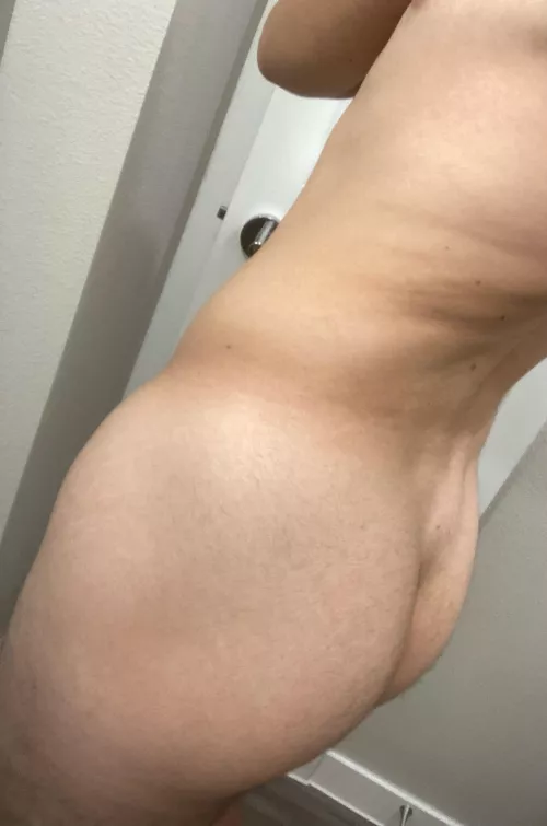 19 yr old (lean body) - San Antonio, TX
