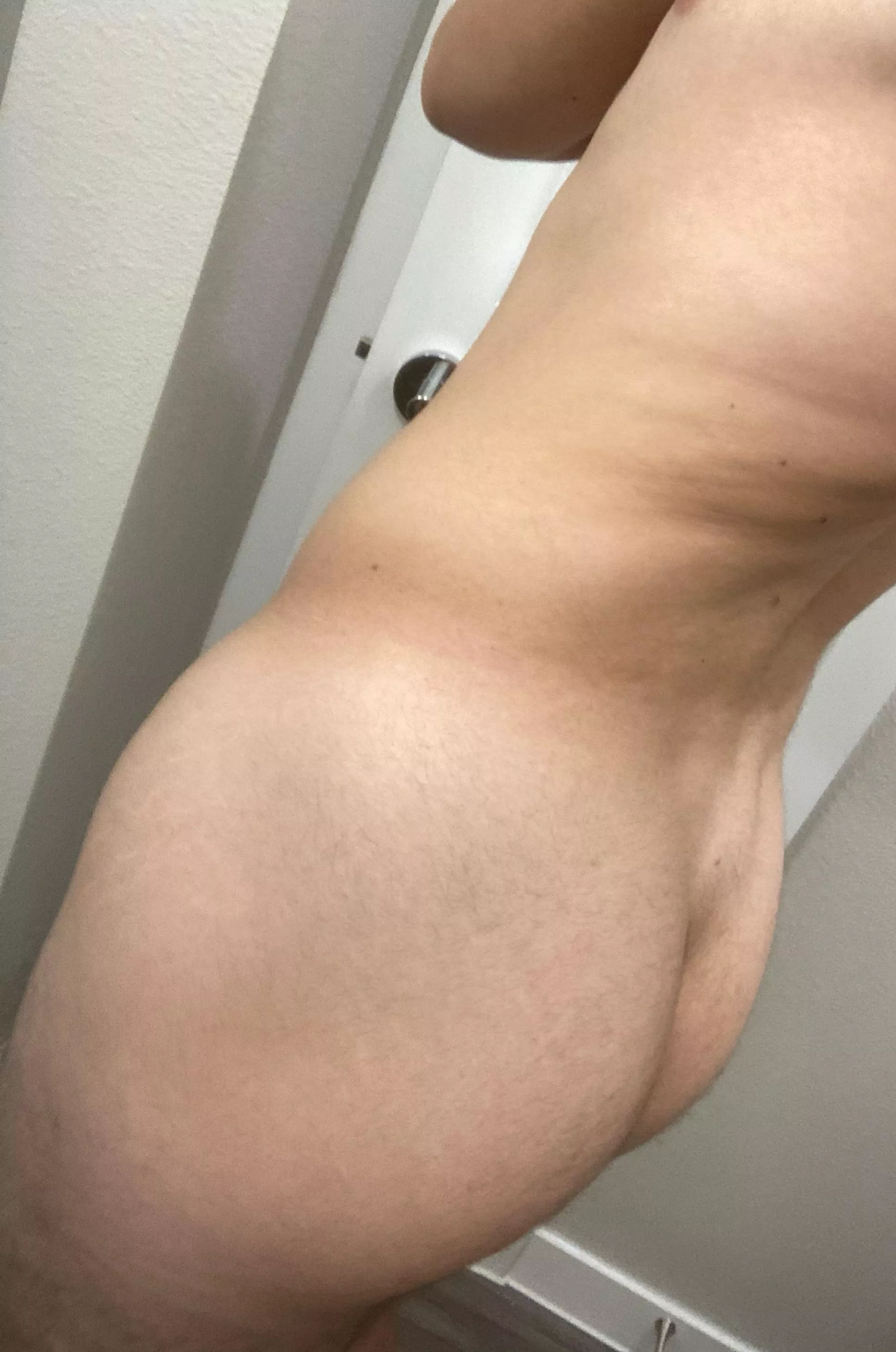 19 yr old (lean body) - San Antonio, TX