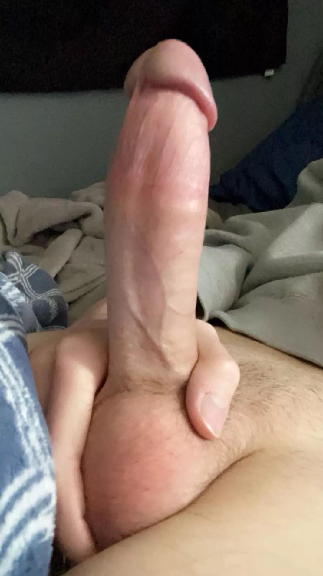 20m i want to have fun with a bottom…