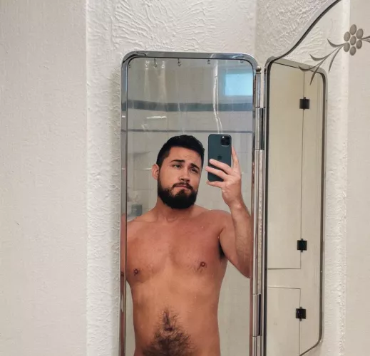 33 yo nudist from TX looking to meet new bros 👋🏼