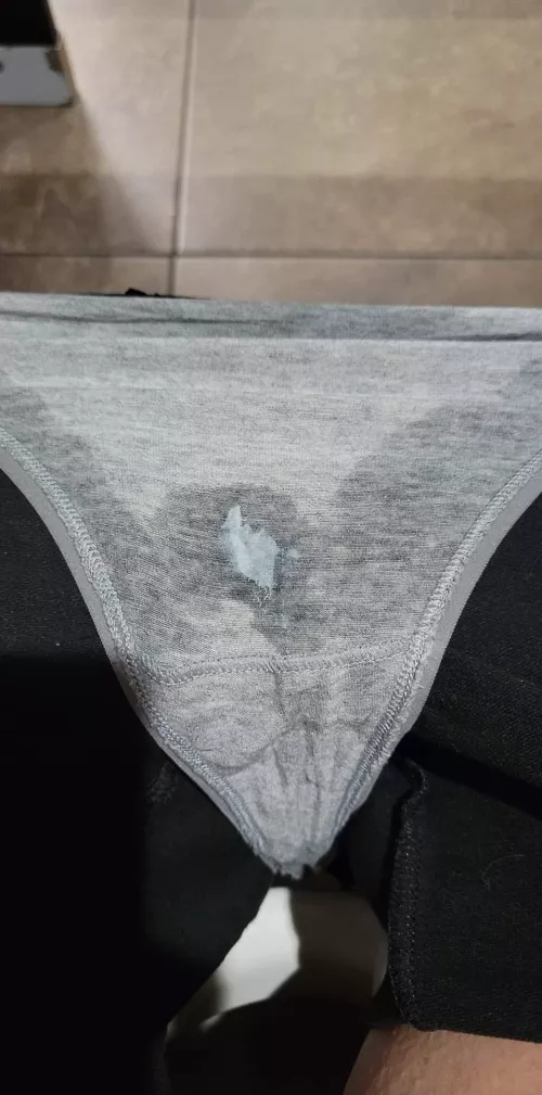 After workout creamy panties!! 🍑💦