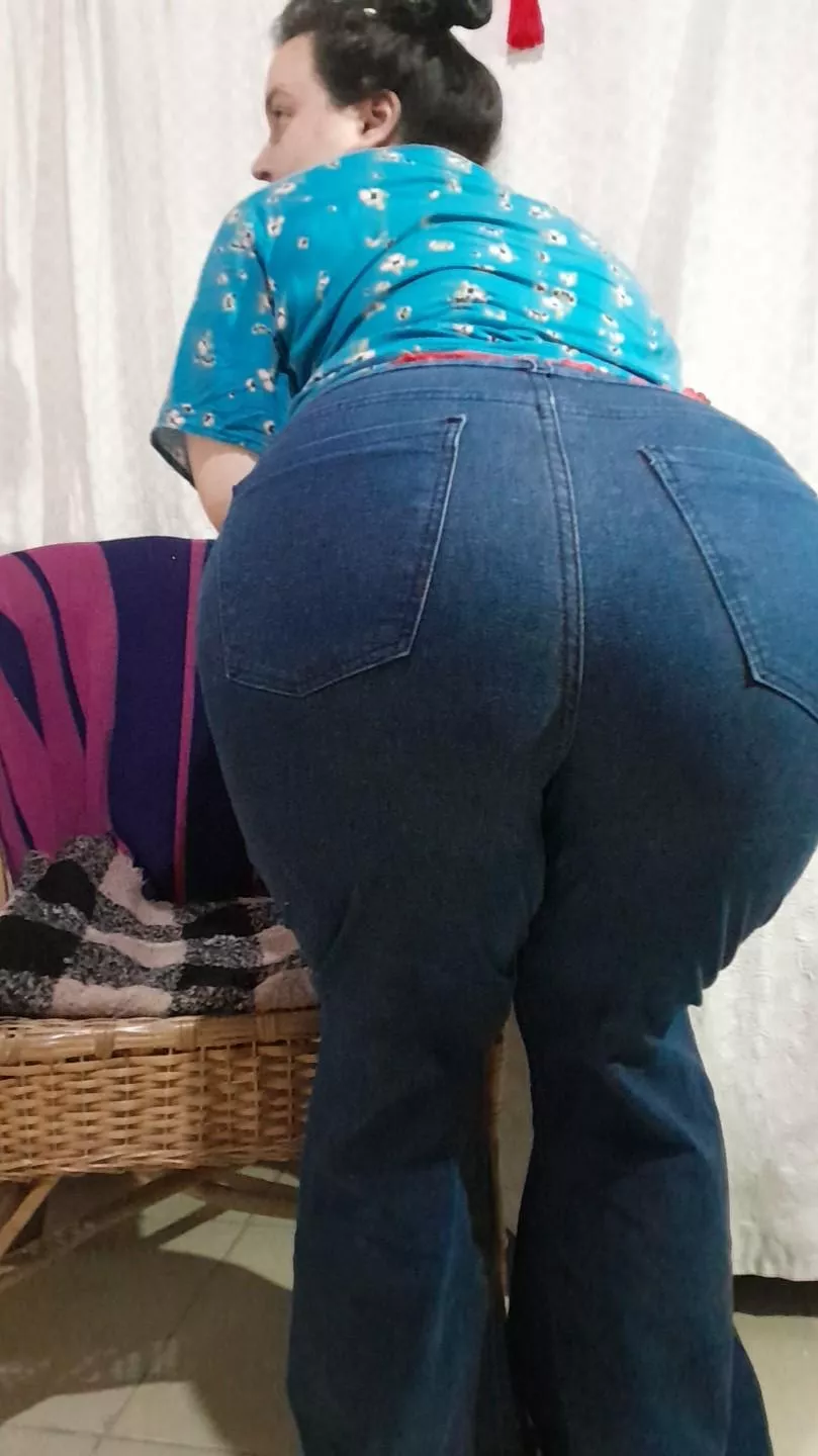 Any wide leg jeans fan?