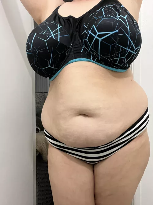 Cum see my curves 