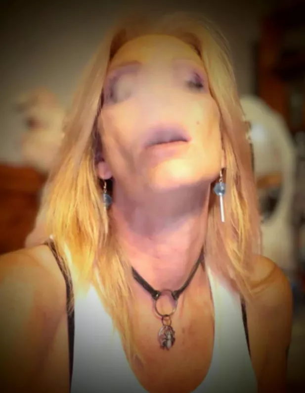 F4M looking in Bay City or Midland. Who wants to play around tonight after 11 when I get off work? You must host. Read that again, BAY CITY or MIDLAND and YOU MUST HOST.