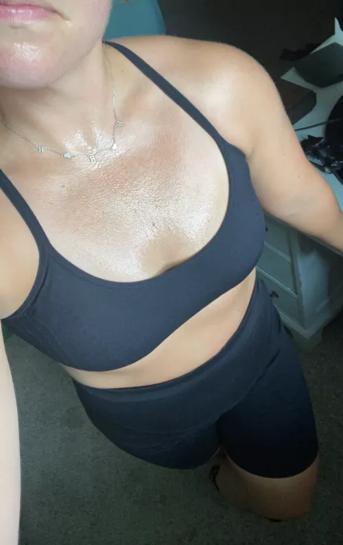 Feeling Sexy after my workout 