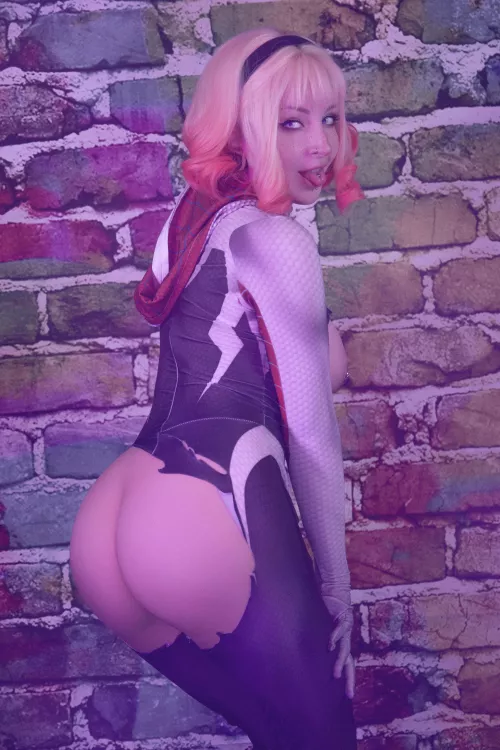 @fiscendcips as Spider Gwen (Spiderman)