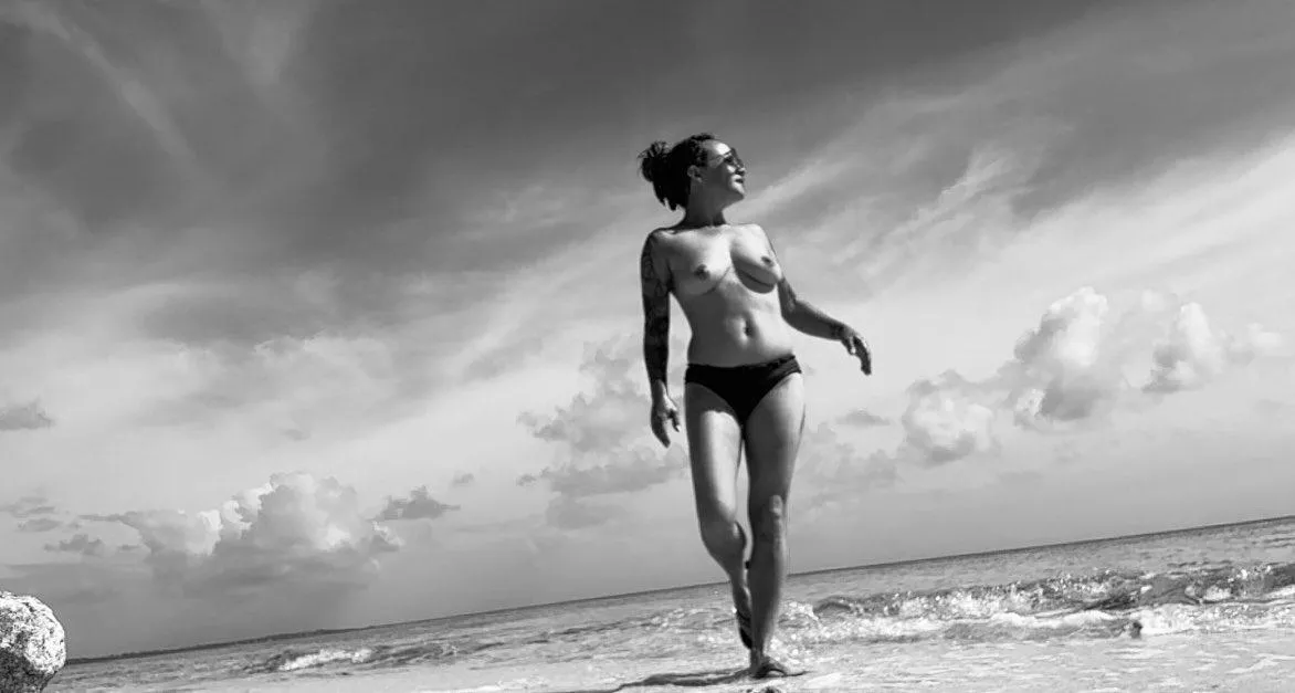 Gauge on X at the Bahamas 