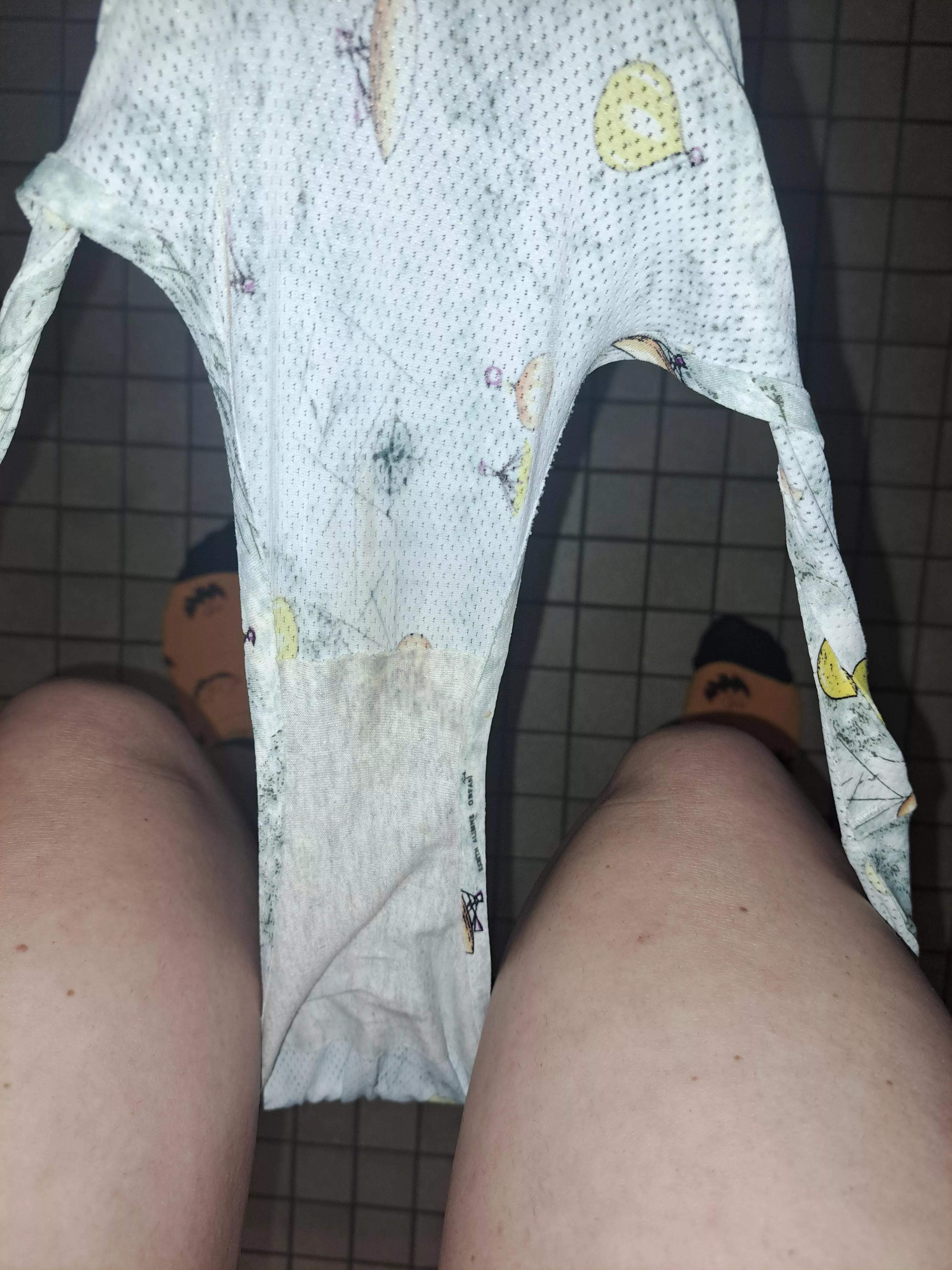 Happy Hump Day dirty panty fiends! Todays pair are brand new,wearing today for the first time! Notice the light stain! 🔥 🥵 