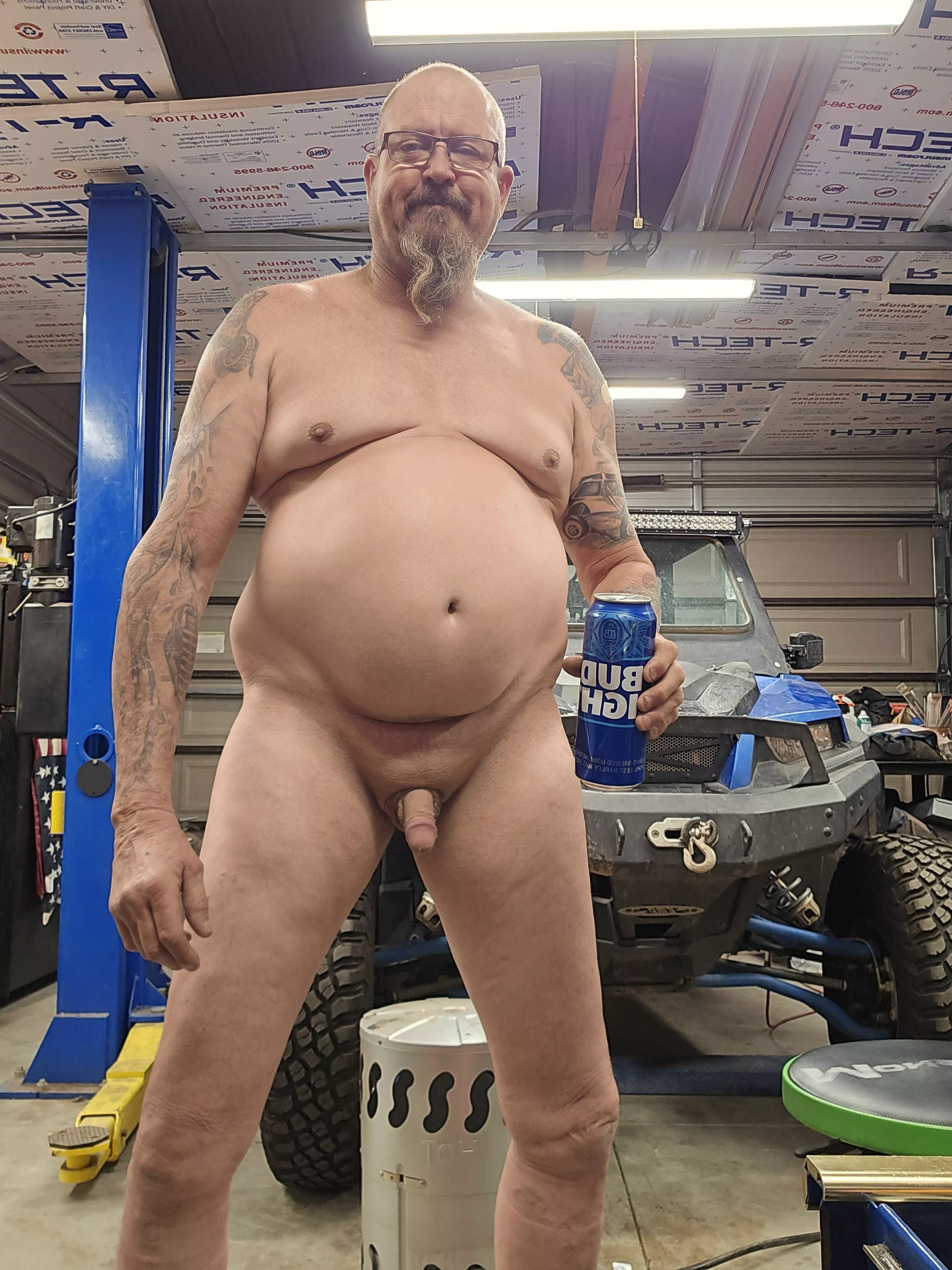 Happy Naked Friday HORNEY HMU Will Be Naked Next 3 Days