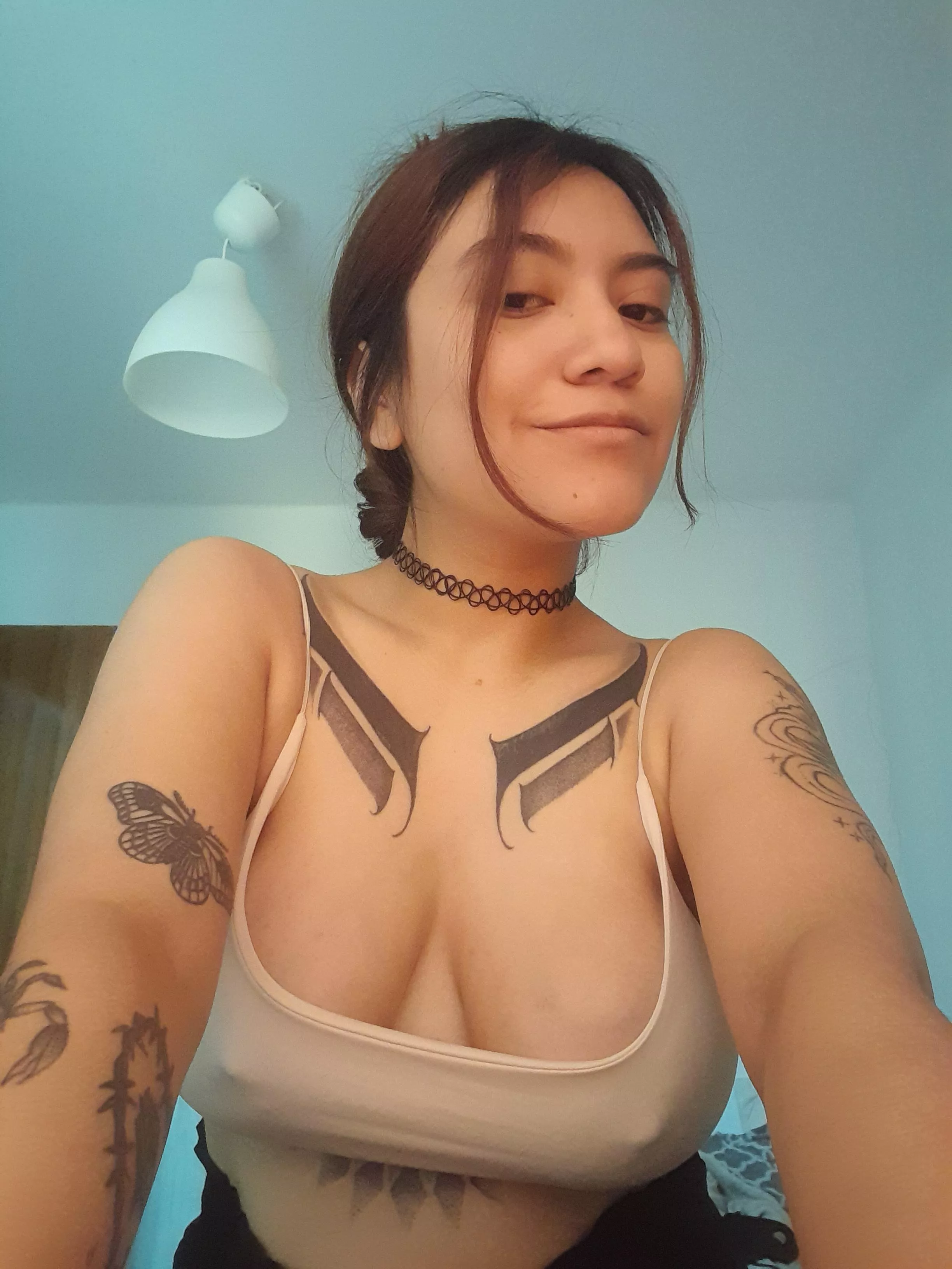 I think there is nothing sexier than a tattooed pregnant mommy