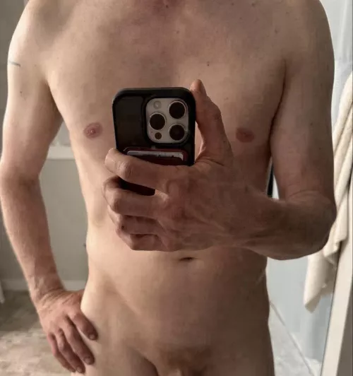 M4MF Bi male looking for couple, 11/13 and 11/21, can host