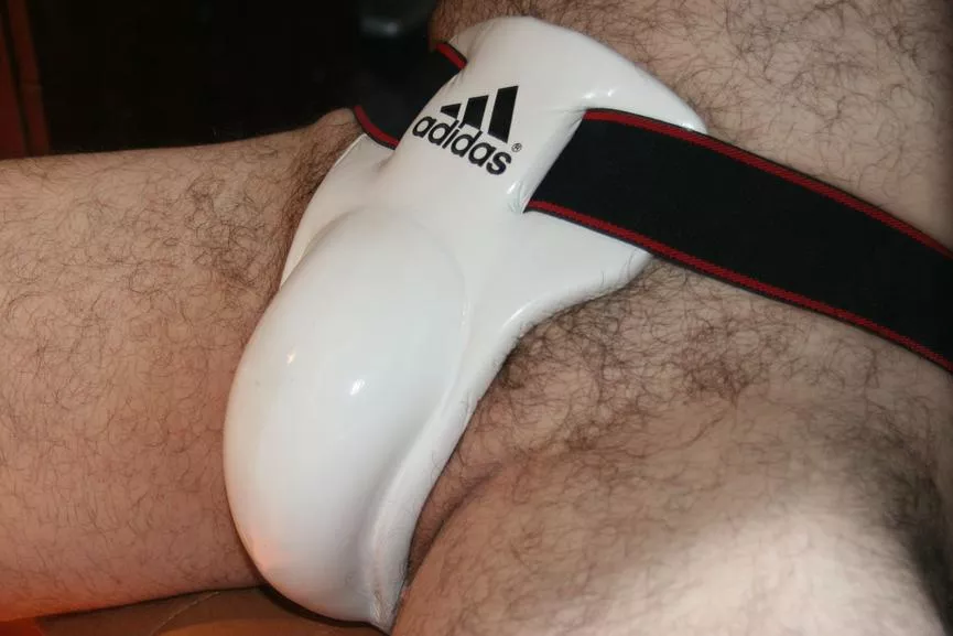 No leg straps Adidas cup