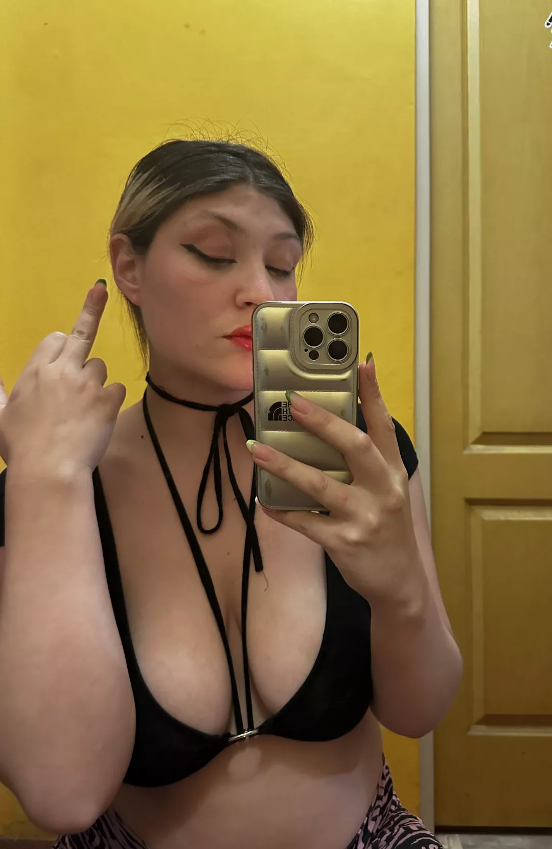 Prepare that ass for me 