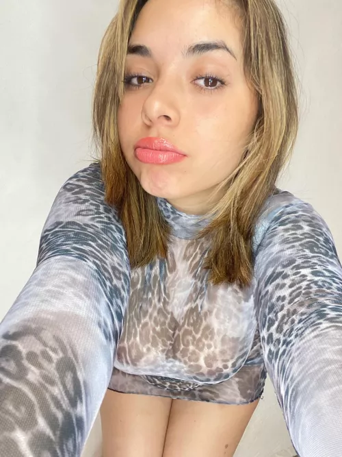 Pretty bored today so heres a pic of me