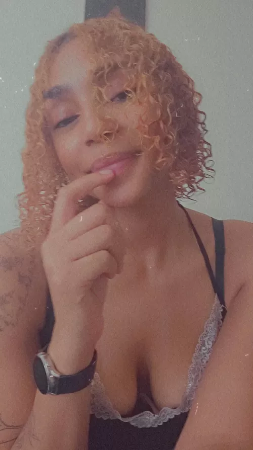 Soft Domme available for sessions, approach properly ✨️