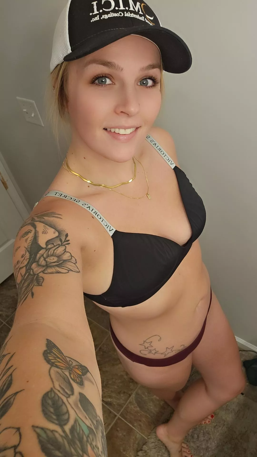 Who's Horny before work in the morning? 🥵