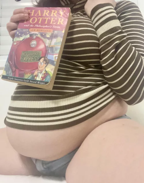 Would you approach me if you saw me in the libary ? 💗