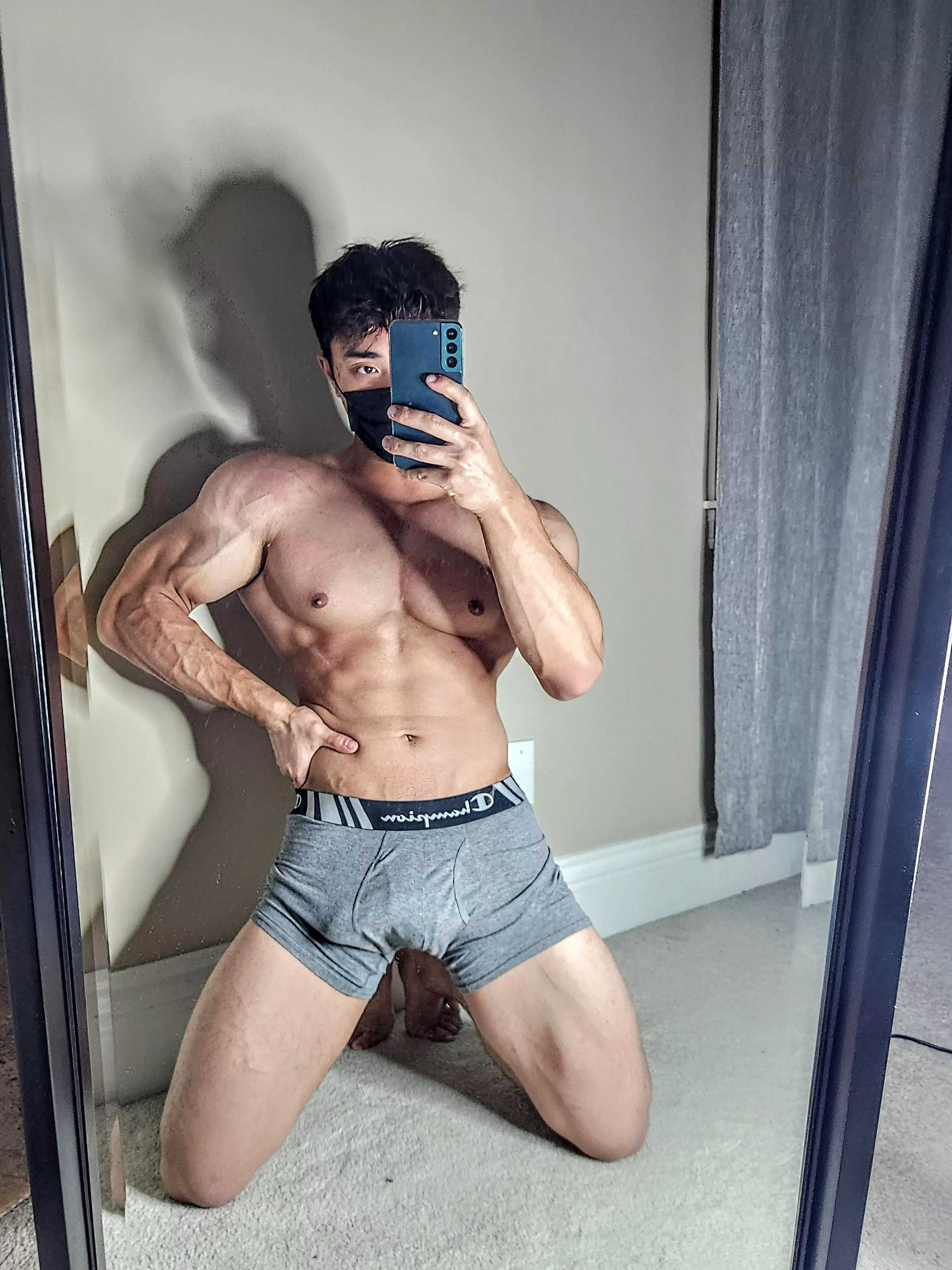 [19] would u date me?