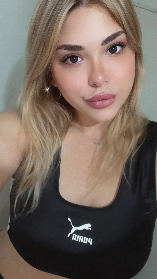 22 [F4MF] Honolulu- single and looking couples  who knows how to keep things hot and interesting