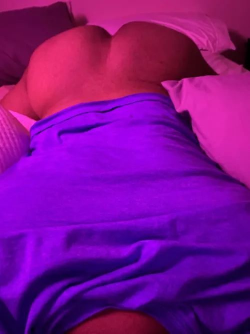 22 fem submissive bottom boy 🥺studs hmu to hangout 💋(love me some white guys😘)