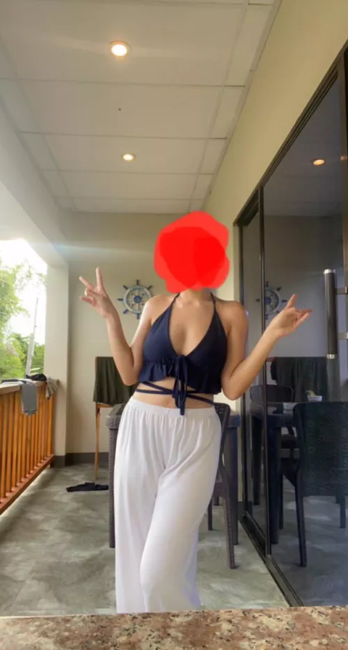 29/28 [MF4F] trio of fun friends