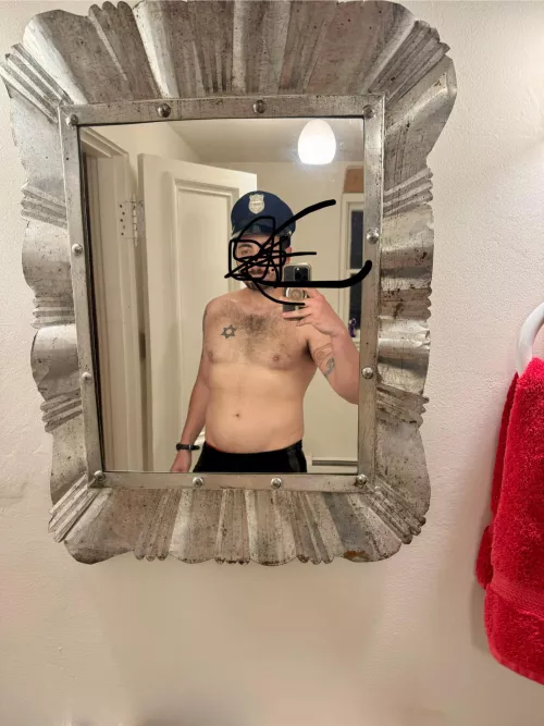 Anyone around? Got a room at a nice place.