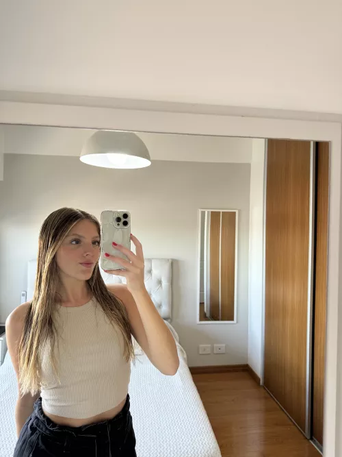 Anyone looking to cheat? I'm clean, on birth control and can keep your dirty little secrets. hmu, dms are open!!