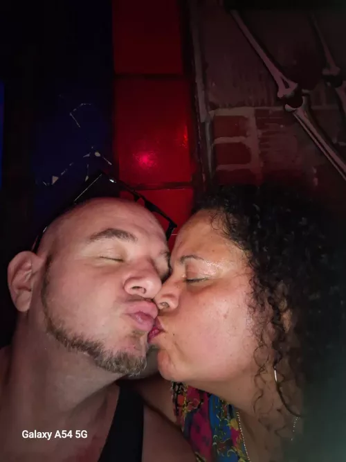 Couple with bbw for couple to meet up at Caliente with