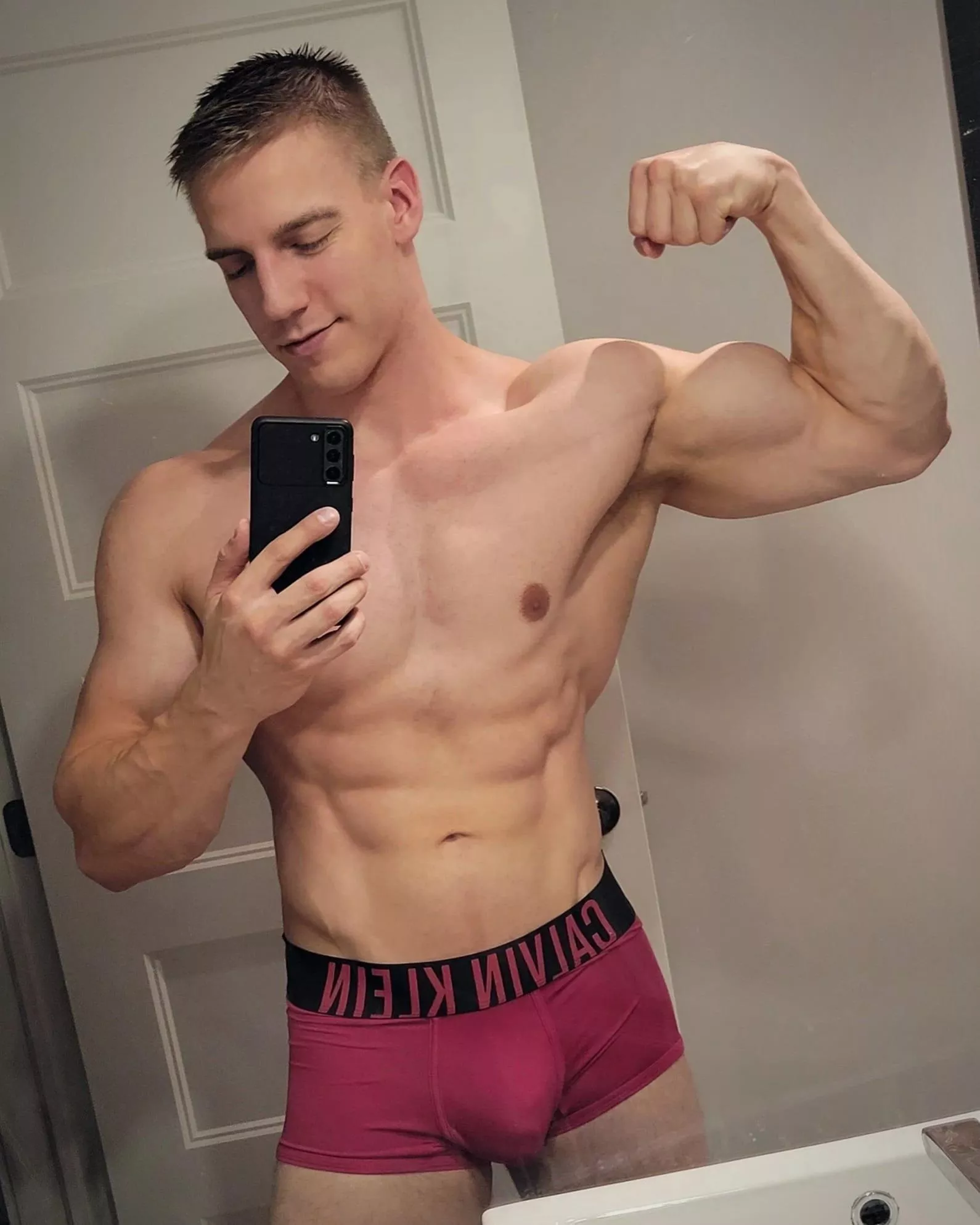 Do you like what you see? These muscles are just getting started 😏..