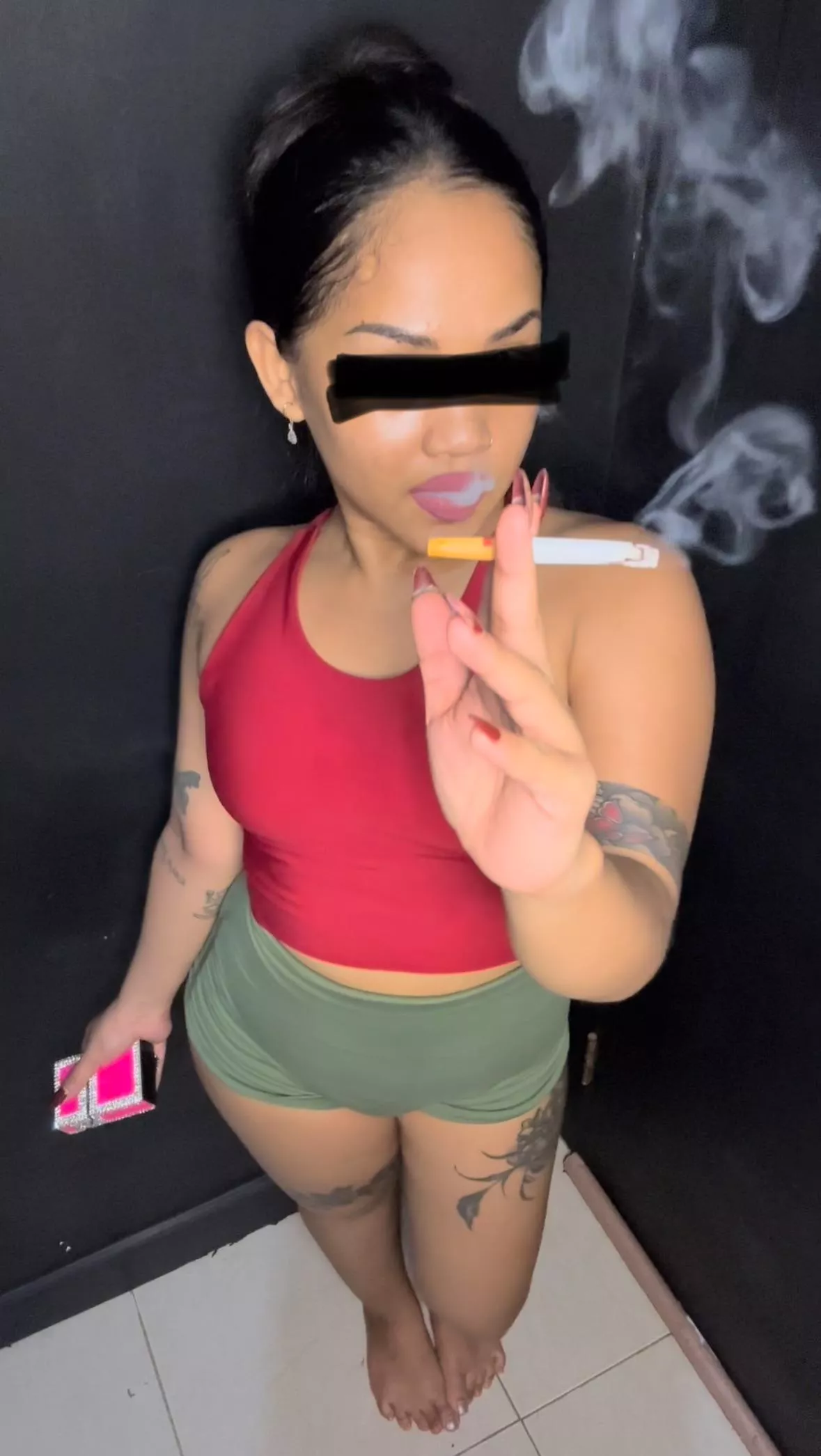 Filling My lungs after gym😘