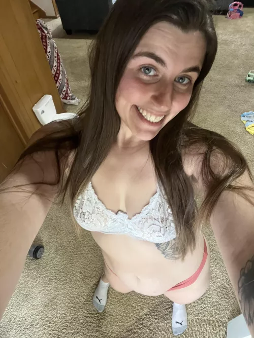 Good morning from this cute lace blue bra 