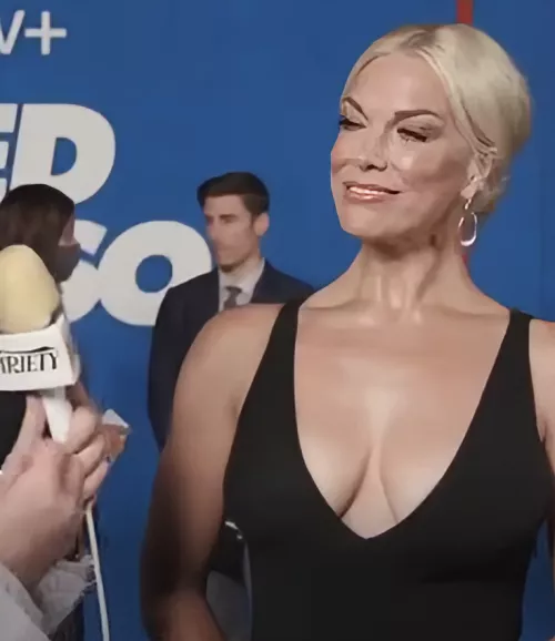 Hannah Waddingham is a goddess