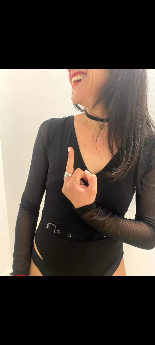 I laugh at your pathetic cock😂.. if you are less than 6' I will humiliate you