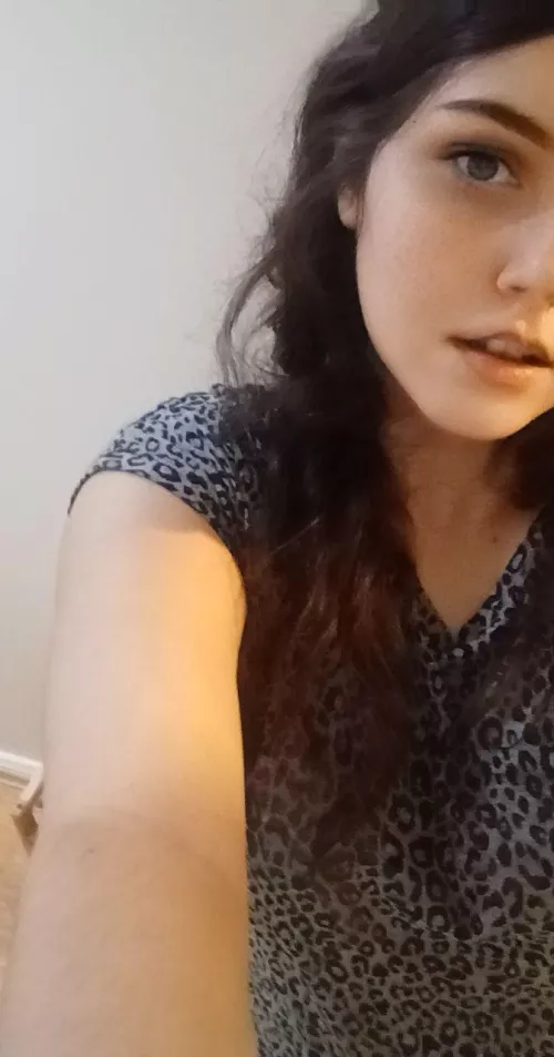 Looking for weekly arrangment. 150 weekly ❤️ 22f