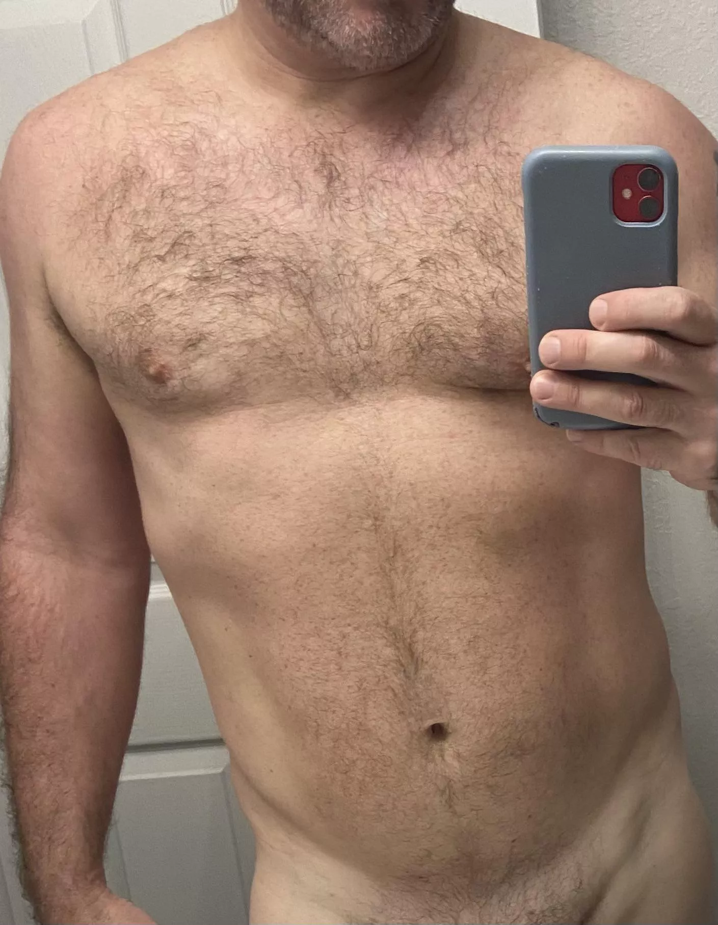 [M4FM] Any fun couples want to meet up at Eyz tonight? On me. 