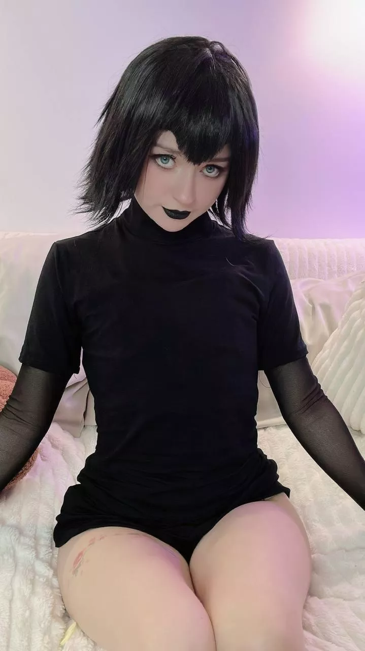 Mavis (BarbieJacuz) [Hotel Transylvania]