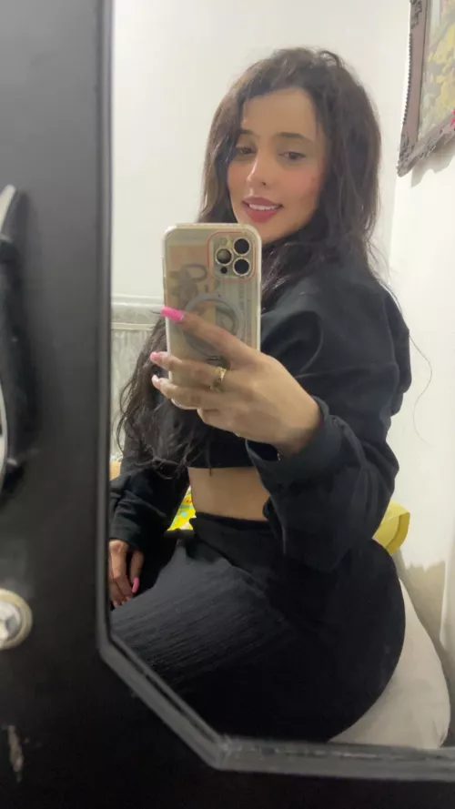 Starting in this... anyone willing to give me some tips on how to be a good slut ?