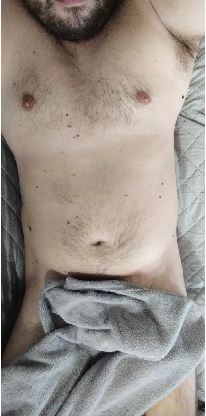 Tell me if you would like to see under the blanket...