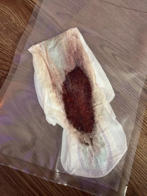 vacuum sealed and ready to be shipped ;) dm!