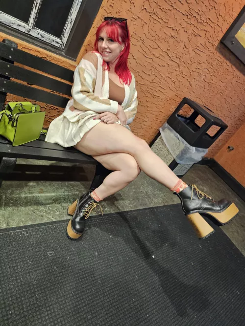 Wisco mom in the wild 😻