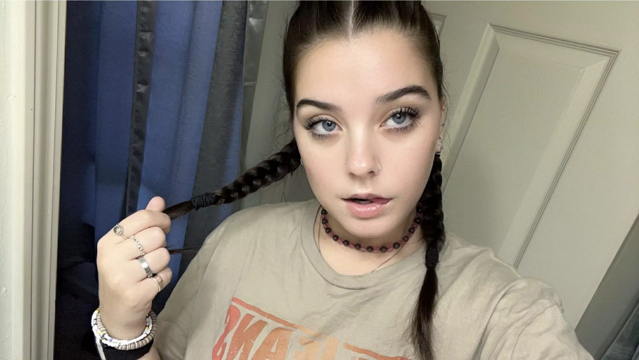 you give, I take. this is a face card that never declines 💋