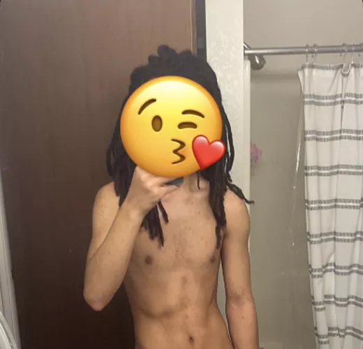 19 m4f hmu to see me ;)