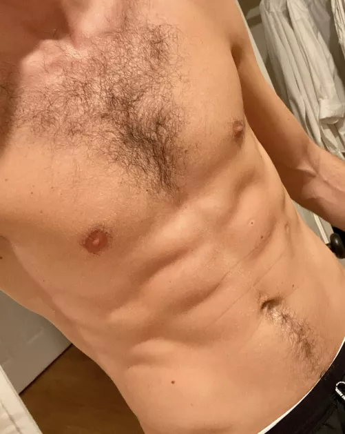 Abs looking good today, no?