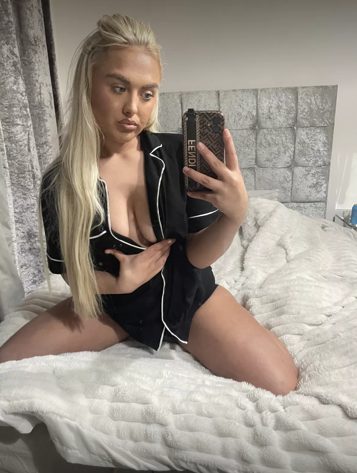 any british men inbetween the ages of 31 and 58 want me? i promise i dont bite, unless you want me too hehe ;) 
