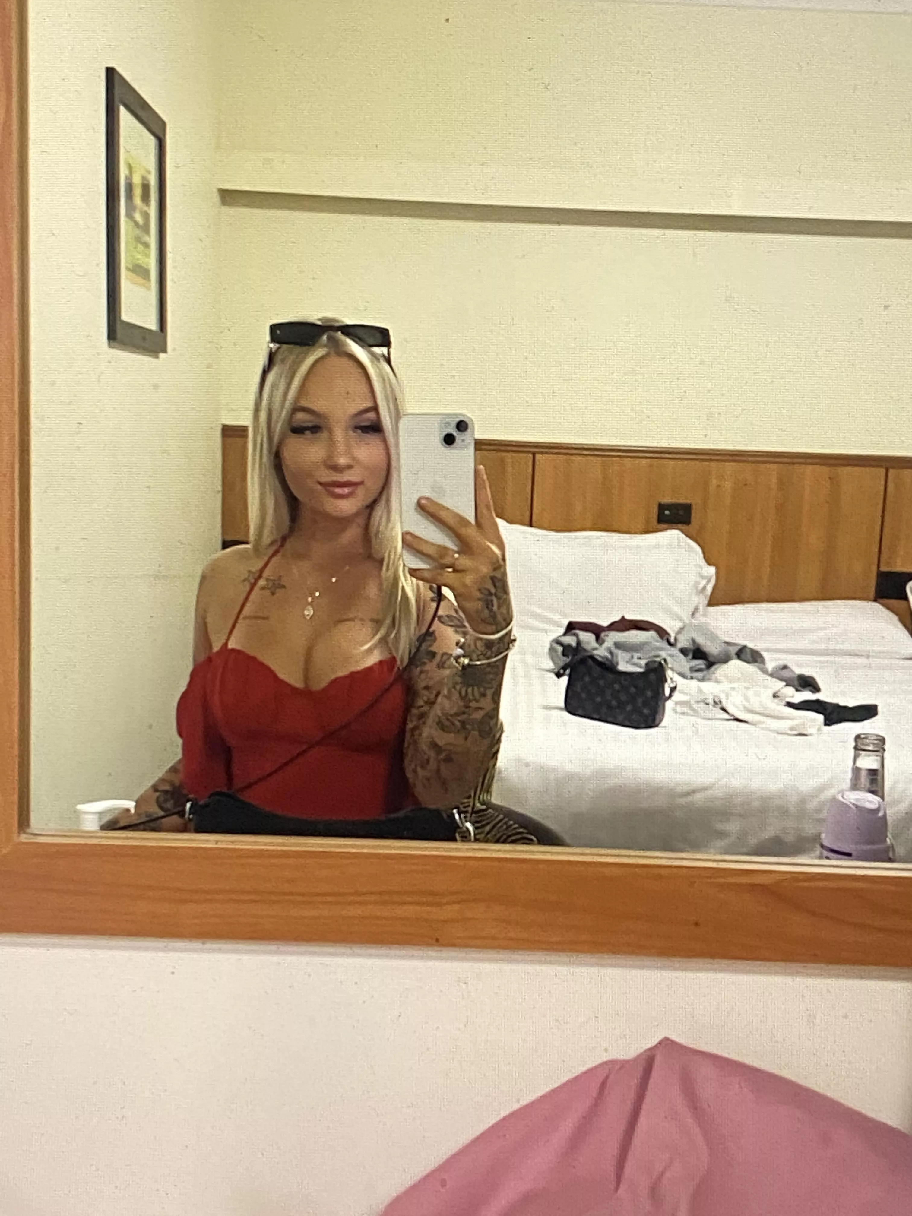 are u into blondes like me? (alabama)