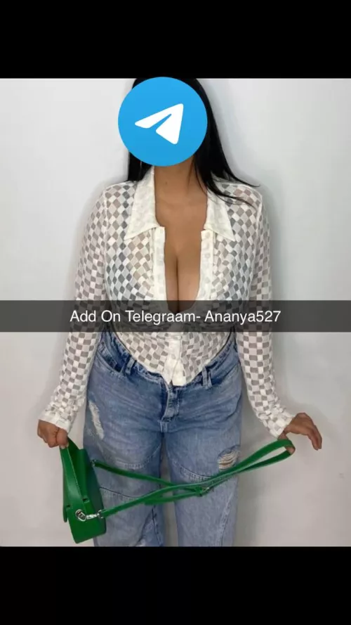 Hey....This weekend, I’m all about good vibes and even better company.