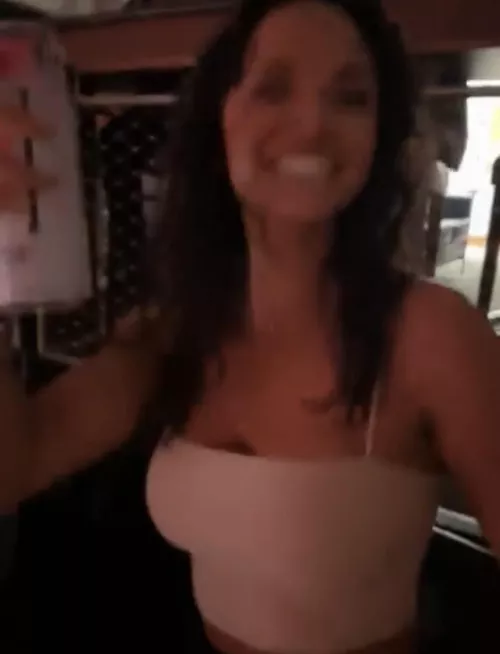 I’m with my sexy guy tonight, hubby is letting me play solo. I’d like a hot girl or couple to come hang with us. We’re at the Beau. Anybody? 🍷🍷🍷